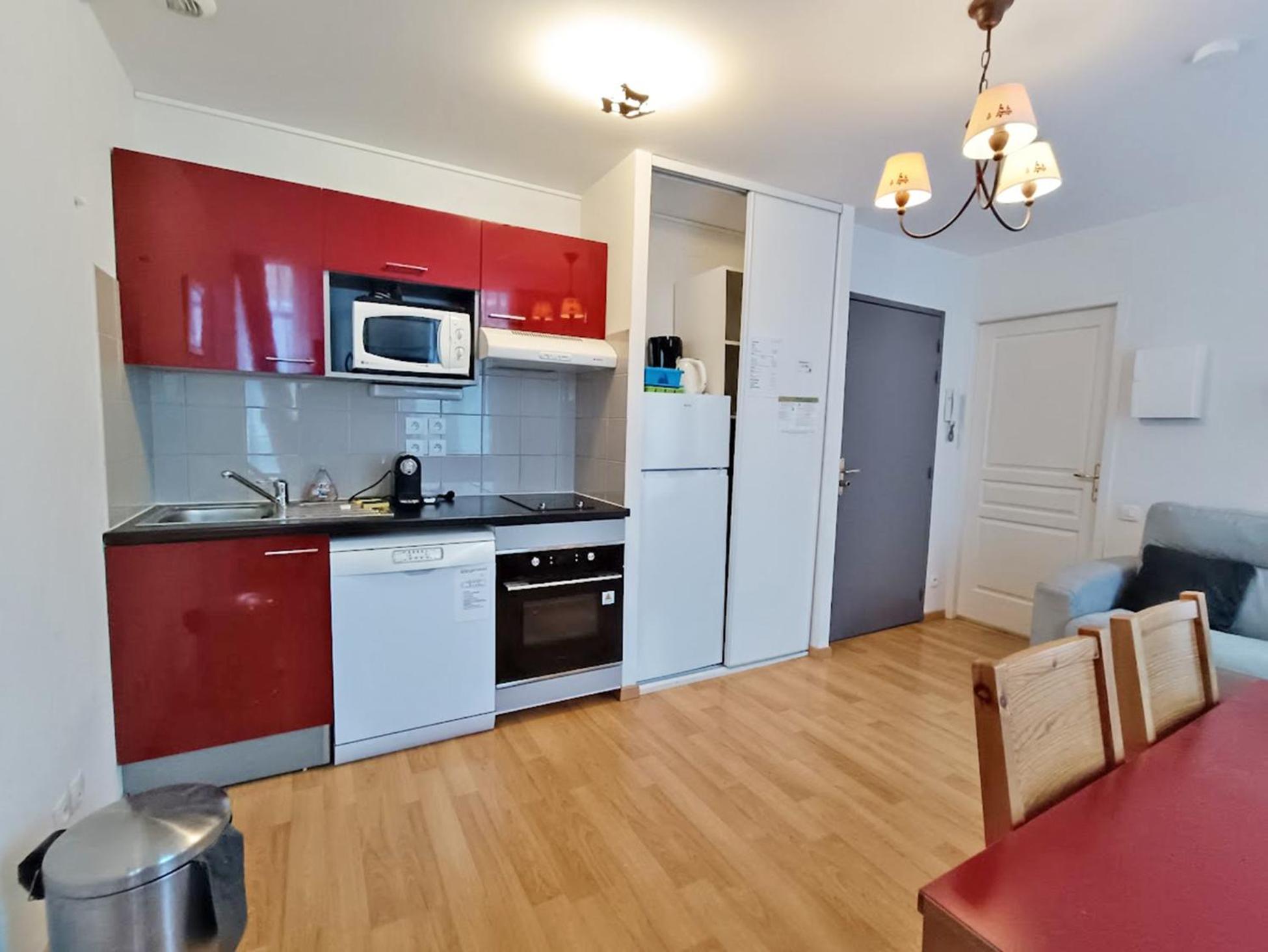 Il Etait Une Fois Luchon, T2, Centre Luchon, Wifi, Casier A Skis, Ascenseur, 4 Personnes Apartment Bagneres-de-Luchon Exterior photo