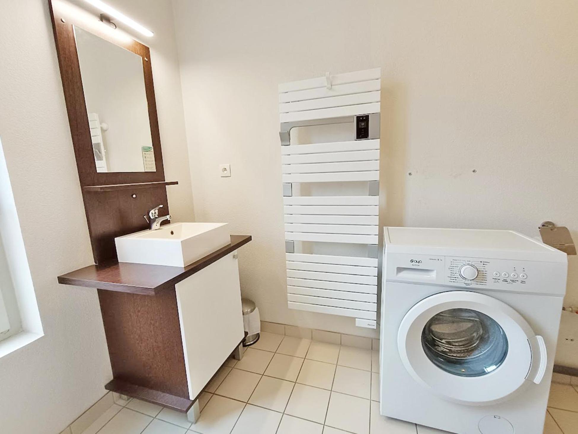 Il Etait Une Fois Luchon, T2, Centre Luchon, Wifi, Casier A Skis, Ascenseur, 4 Personnes Apartment Bagneres-de-Luchon Exterior photo